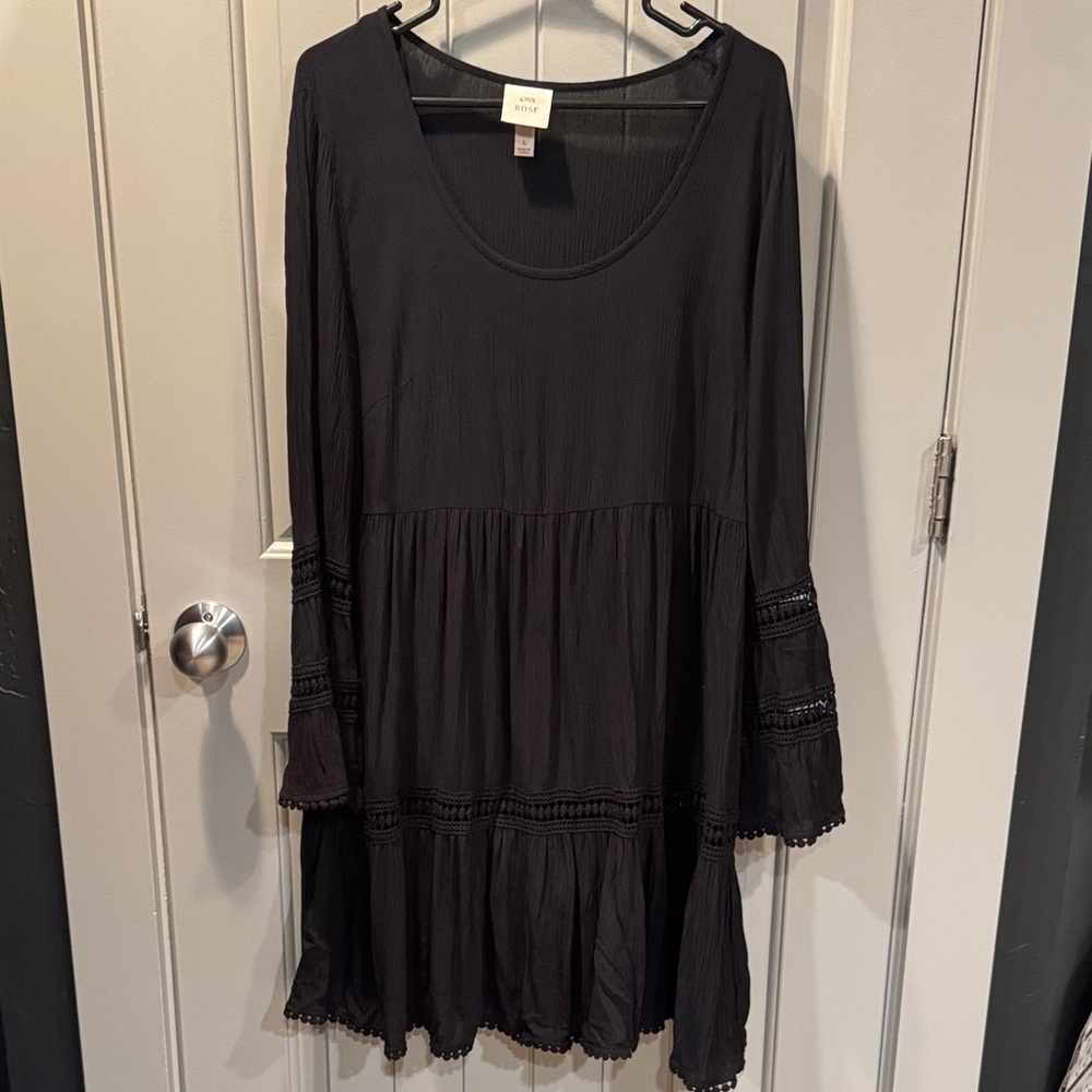 Knox Rose Black Tiered Dress with Lace Bell Sleeves